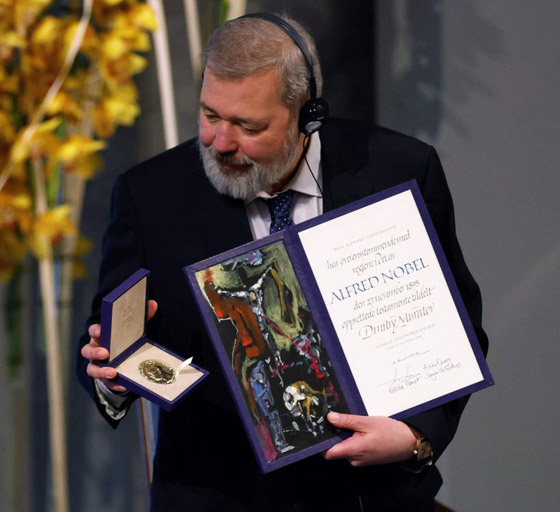  صورة رقم 12 - روسي حاصل على جائزة نوبل باع ميداليته بـ104 مليون دولار لأطفال أوكرانيا