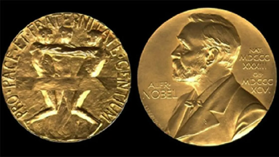  صورة رقم 3 - روسي حاصل على جائزة نوبل باع ميداليته بـ104 مليون دولار لأطفال أوكرانيا