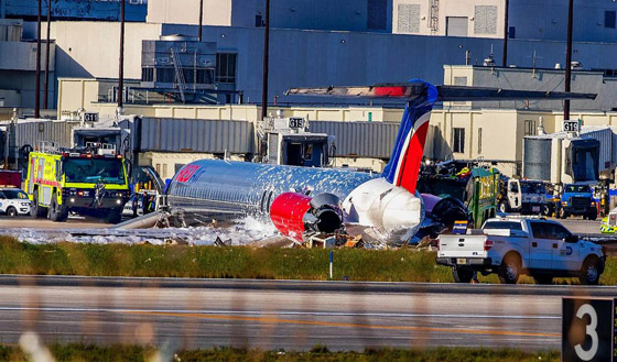  صورة رقم 3 - فيديو وصور: حادثة مروعة لتحطم واشتعال طائرة في مطار ميامي