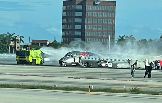  صورة رقم 13 - فيديو وصور: حادثة مروعة لتحطم واشتعال طائرة في مطار ميامي