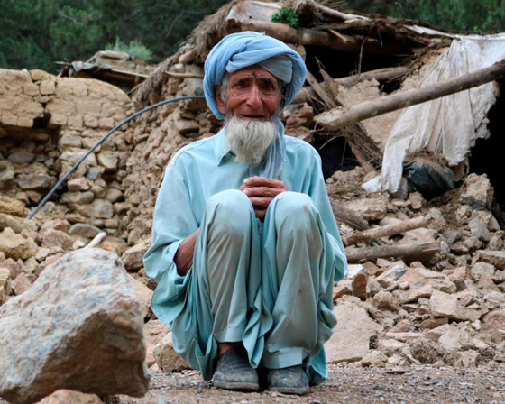  صورة رقم 9 - زلزال أفغانستان يحصد مزيدا من الضحايا.. 1500 قتيل ومئات الجرحى!