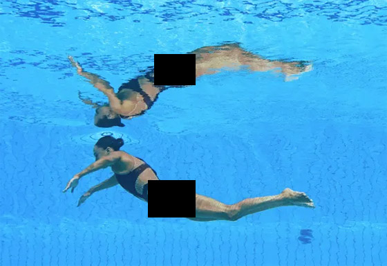 صورة رقم 9 - بالصور: أروع عملية إنقاذ لسباحة فقدت الوعي تحت الماء!