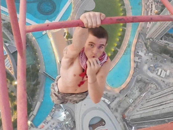 هاو للتسلق يخوض تجربة جنونية في دبي! تدلى من ناطحة سحاب على ارتفاع 390 مترا صورة رقم 3