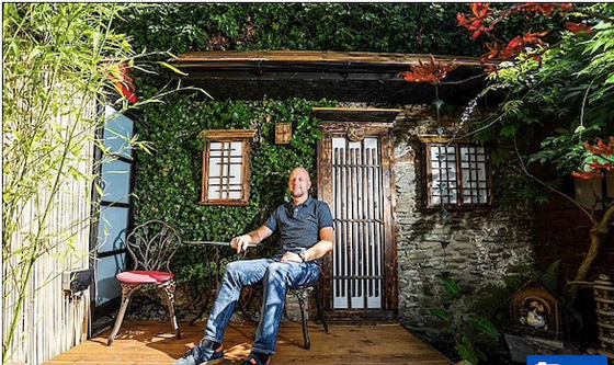 يقضي 13 عامًا في إنشاء حديقة يابانية رائعة في فناء منزله صورة رقم 6
