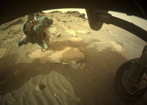  صورة رقم 2 - جسم غريب متشابك على المريخ يشغل العلماء.. هل هو معكرونة؟!