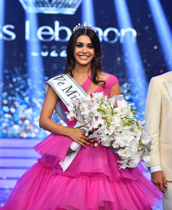  صورة رقم 2 - فيديو وصور ملكة جمال لبنان 2022 ياسمينا زيتون.. نانسي عجرم أشعلت الاجواء