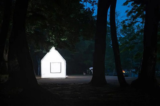 خيمة قابلة للنفخ يمكن تحويلها لمنزل تخييم في دقائق صورة رقم 2