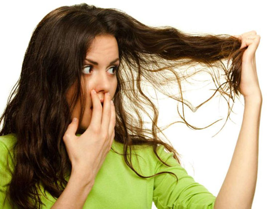 صورة رقم 2 - 6 عادات يجب على صاحبات الشعر الطويل تجنبها