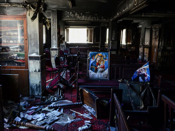  صورة رقم 5 - مأساة حريق الكنيسة.. تضامن عربي ودولي عالمي واسع مع مصر