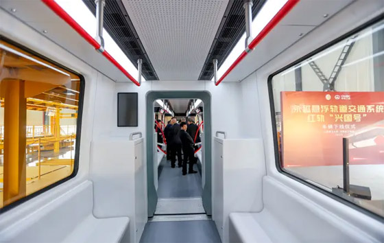  صورة رقم 10 - فيديو: الصين تكشف عن قطار مغناطيسي معلق بالهواء يسير دون كهرباء