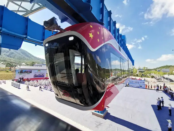  صورة رقم 12 - فيديو: الصين تكشف عن قطار مغناطيسي معلق بالهواء يسير دون كهرباء