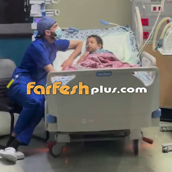  صورة رقم 1 - فيديو يأسر القلوب: ممرض مصري يساعد طفلة مصابة بالسرطان على النوم