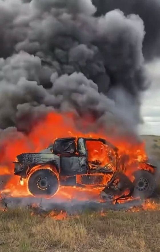  صورة رقم 4 - فيديو يحبس الأنفاس: احتراق سيارة بطل السعودية خلال رالي بولندا