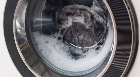  صورة رقم 5 - لماذا يجب عدم استخدام منعمات الأقمشة أثناء غسل الملابس