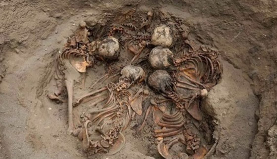 بالصور: اكتشاف مقابر لـ76 طفلاً في البيرو قُدّموا كأضاح صورة رقم 1