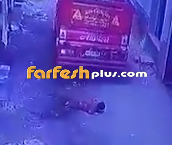  صورة رقم 4 - لحظات تحبس الأنفاس.. طفلة مصرية تنجو بأعجوبة بعد أن دهستها شاحنة!