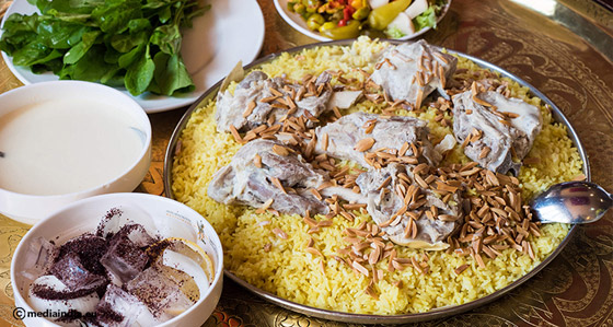  صورة رقم 2 - طريقة إعداد المنسف الأردني.. أكلة شعبية غزت العالم