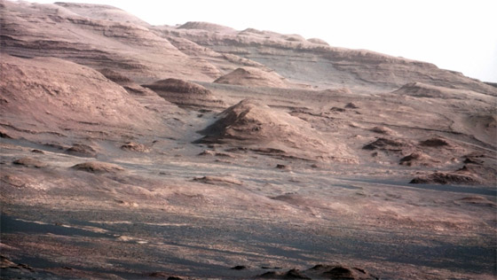  صورة رقم 7 - اكتشاف مثير.. نيزك يضرب المريخ ويفجر جليدا