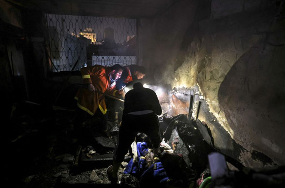  صورة رقم 10 - مصرع 21 شخصا من عائلة واحدة في حريق مروع بمبنى سكني في غزة