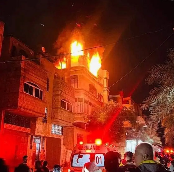  صورة رقم 2 - مصرع 21 شخصا من عائلة واحدة في حريق مروع بمبنى سكني في غزة