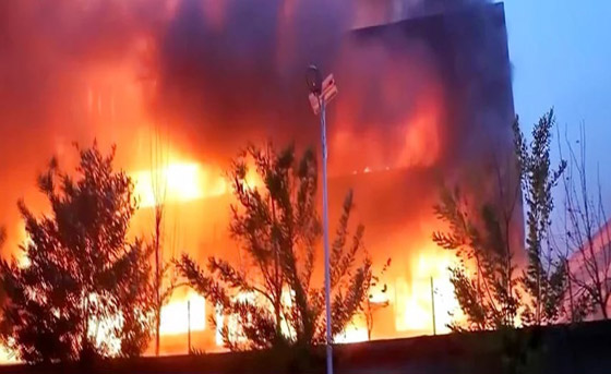  صورة رقم 4 - فيديو: حريق هائل بالصين.. النيران التهمت أجساد 10 أشخاص