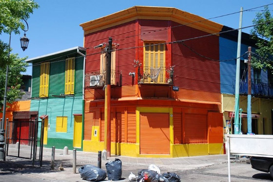  صورة رقم 6 - لا بوكا.. من بلدة متهالكة إلى أشهر شوارع الفن في العالم