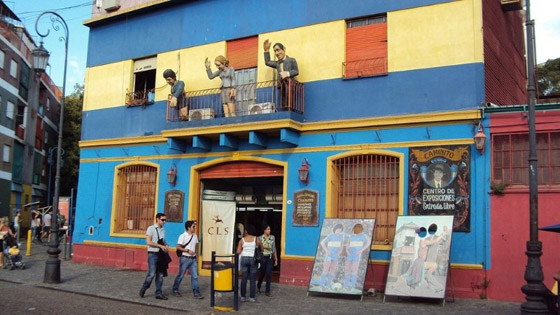  صورة رقم 11 - لا بوكا.. من بلدة متهالكة إلى أشهر شوارع الفن في العالم