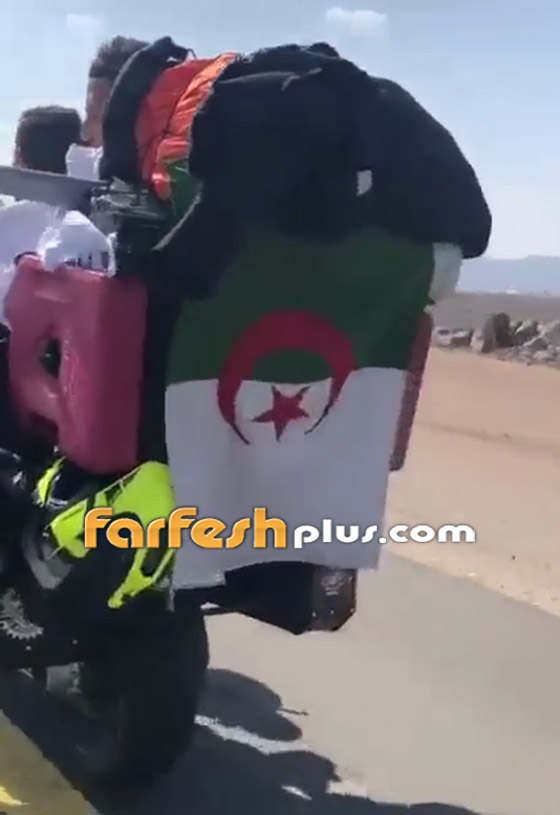  صورة رقم 4 - شابان جزائريان يصلان مكة على دراجة نارية.. عبر 8 دول! فيديو