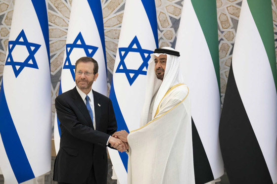 الشيخ محمد بن زايد يستقبل رئيس إسرائيل صورة رقم 2