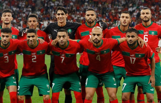 رافعين علم فلسطين.. لاعبو المغرب يحتفلون بتأهلهم لربع نهائي مونديال قطر (فيديو) صورة رقم 18