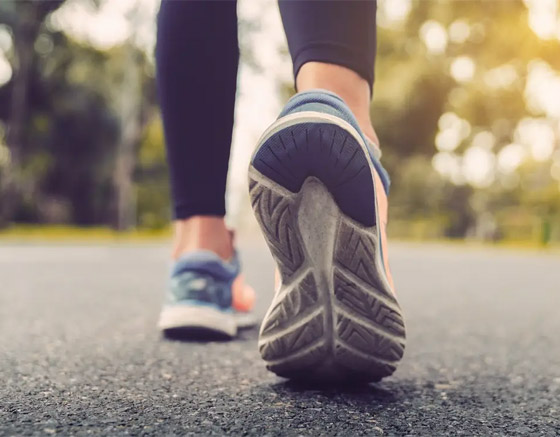 لصحة ولياقة وسلوك أفضل.. 10 أخطاء شائعة في المشي يجب تجنبها! صورة رقم 1