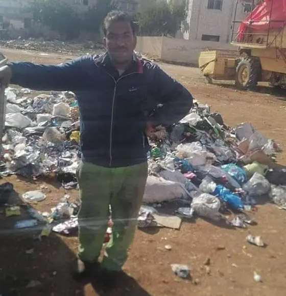  صورة رقم 2 - عامل نظافة أردني أمين يُعيد 30 ألف دولار.. وصدمة في تكريمه!