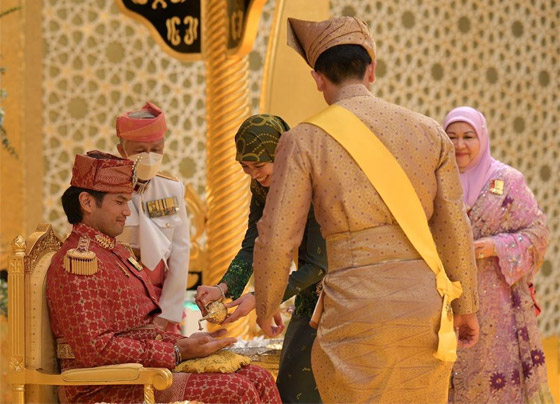 فيديو وصور: زفاف ابنة سلطان بروناي تتزوج بحفل فخم استمر 9 أيام صورة رقم 11