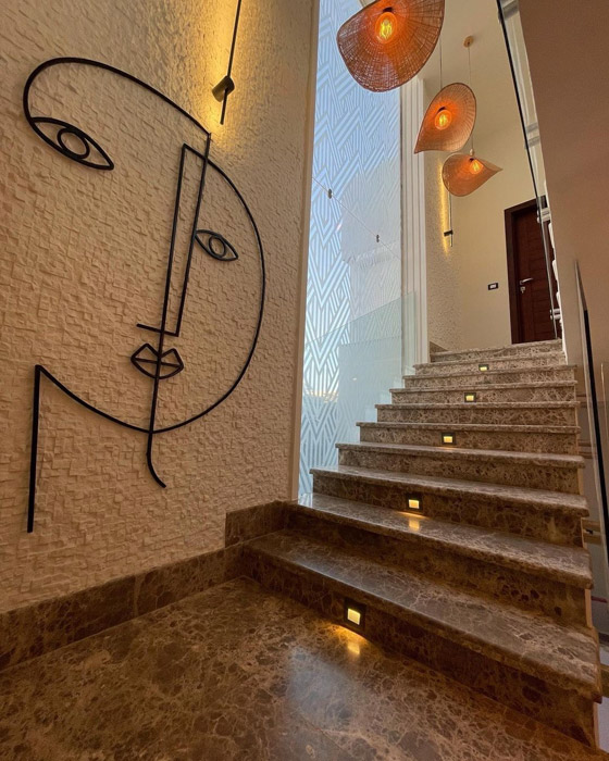  صورة رقم 12 - صور منزل تامر حسني وبسمة بوسيل لأول مرة.. فخامة ورقي  وذوق مميز