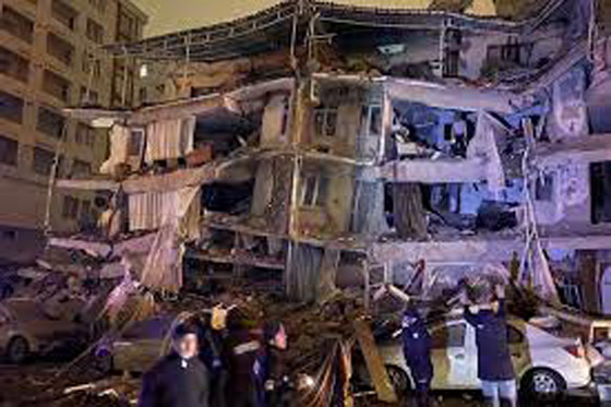  صورة رقم 9 - زلزال ثاني يضرب تركيا وسوريا: أكثر من 1500 قتيل.. دمار هائل ومرعب!