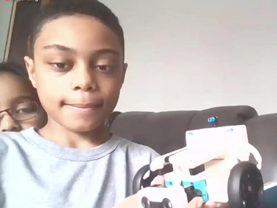 طفل امريكي ينال شهادته الثانوية وعمره 9 سنوات.. فيديو صورة رقم 2