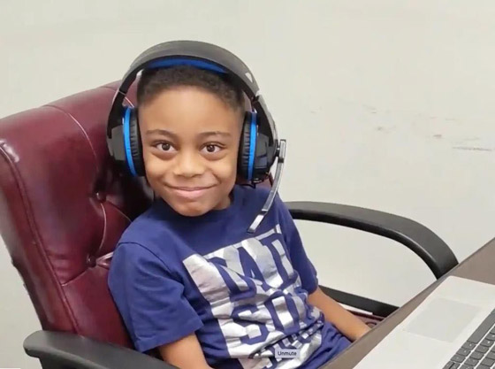 طفل امريكي ينال شهادته الثانوية وعمره 9 سنوات.. فيديو صورة رقم 5