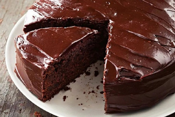  صورة رقم 1 - اصنعي كعكة الشوكولاتة اللذيذ في منزلك.. بخطوات بسيطة