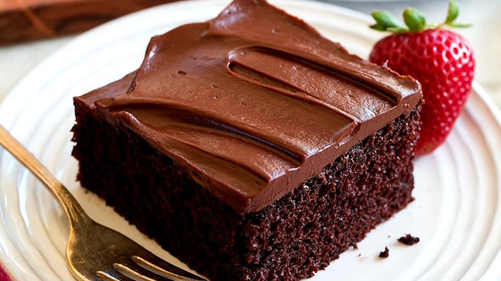  صورة رقم 2 - اصنعي كعكة الشوكولاتة اللذيذ في منزلك.. بخطوات بسيطة