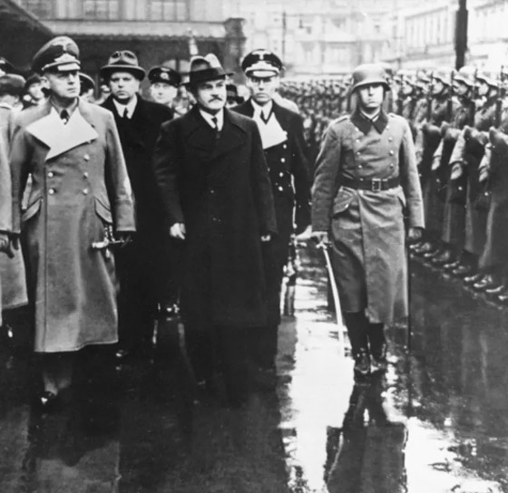  صورة رقم 1 - حين اقترب الاتحاد السوفيتي من التحالف مع هتلر