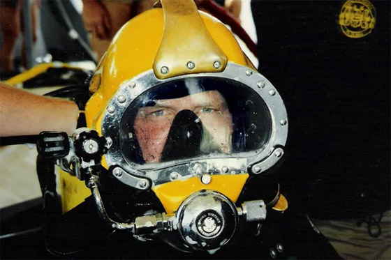  صورة رقم 14 - رجل يخوض تجربة الحياة تحت الماء.. يواصل التحدي حتى اليوم الـ100