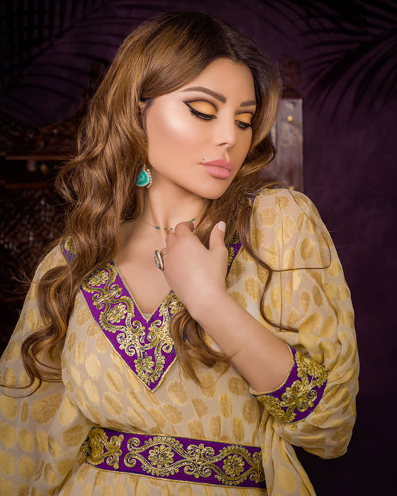 صور: هيفاء وهبي بإطلالة رمضانية مميزة بعباءة طويلة جميلة.. صورة رقم 5