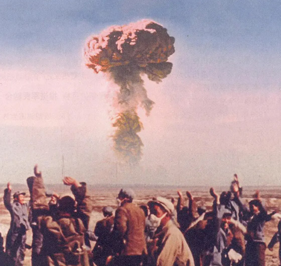  صورة رقم 5 - وسط ذهول أميركي سوفييتي.. فجرت الصين أولى قنابلها النووية