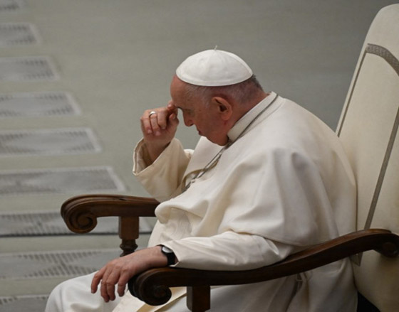  صورة رقم 4 - البابا فرانسيس في المستشفى مصابا بعدوى في الجهاز التنفسي