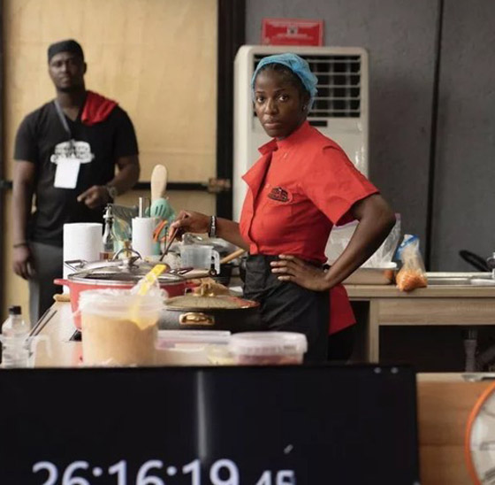  صورة رقم 7 - طاهية نيجيرية تطبخ لمدة 90 ساعة متواصلة بحثا عن رقم قياسي جديد