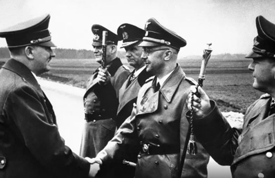  صورة رقم 5 - بهذه الطريقة.. انتحر أشهر مساعدي هتلر قبل 78 عاماً