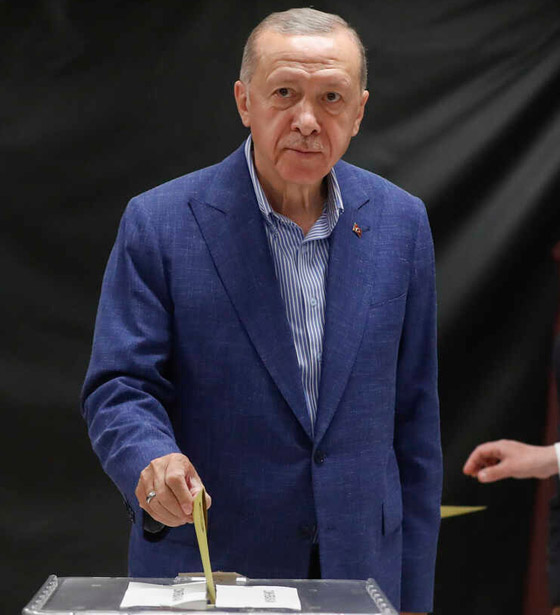 رحلة أردوغان من بائع للكعك إلى سدة الحكم في تركيا صورة رقم 8