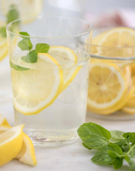  صورة رقم 4 - 11 سببا مدهشا لبدء يومك بشرب الماء والليمون.. تعرف إليها