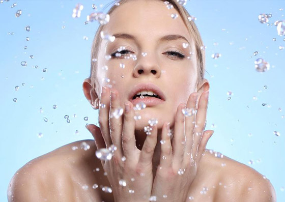  صورة رقم 1 - إليك كيفية إزالة الزيت من الوجه بسهولة لبشرة دهنية نظيفة وصحية