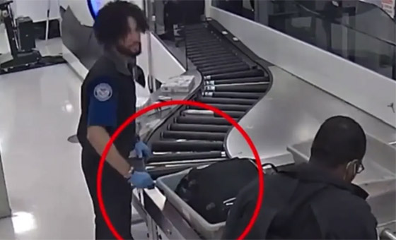 صورة رقم 3 - فيديو: موظفو جمارك في مطار أمريكي يسرقون أمتعة الركاب!
